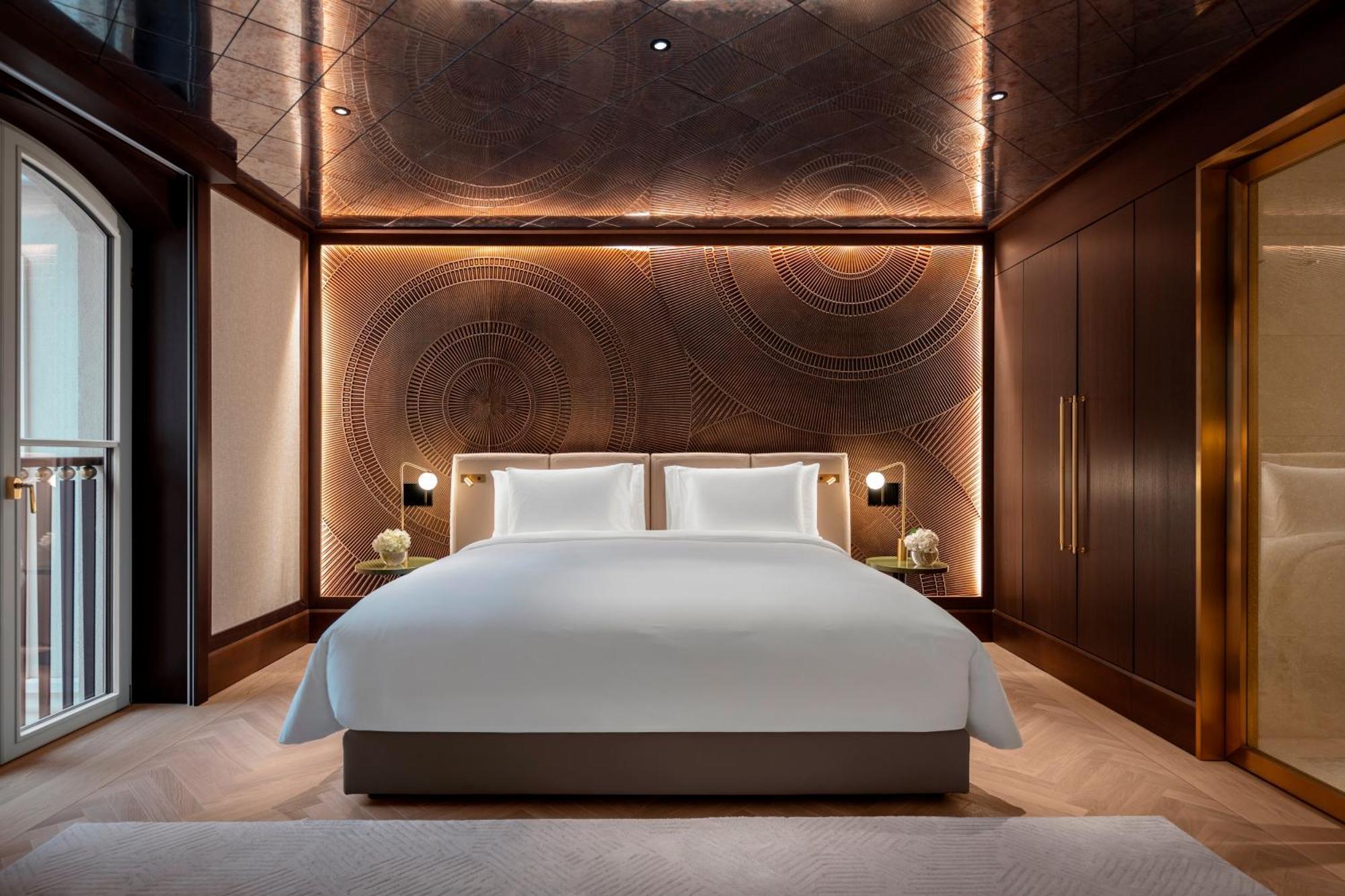 Almanac Palais Vienna Hotel Exterior foto A bedroom at The Edition